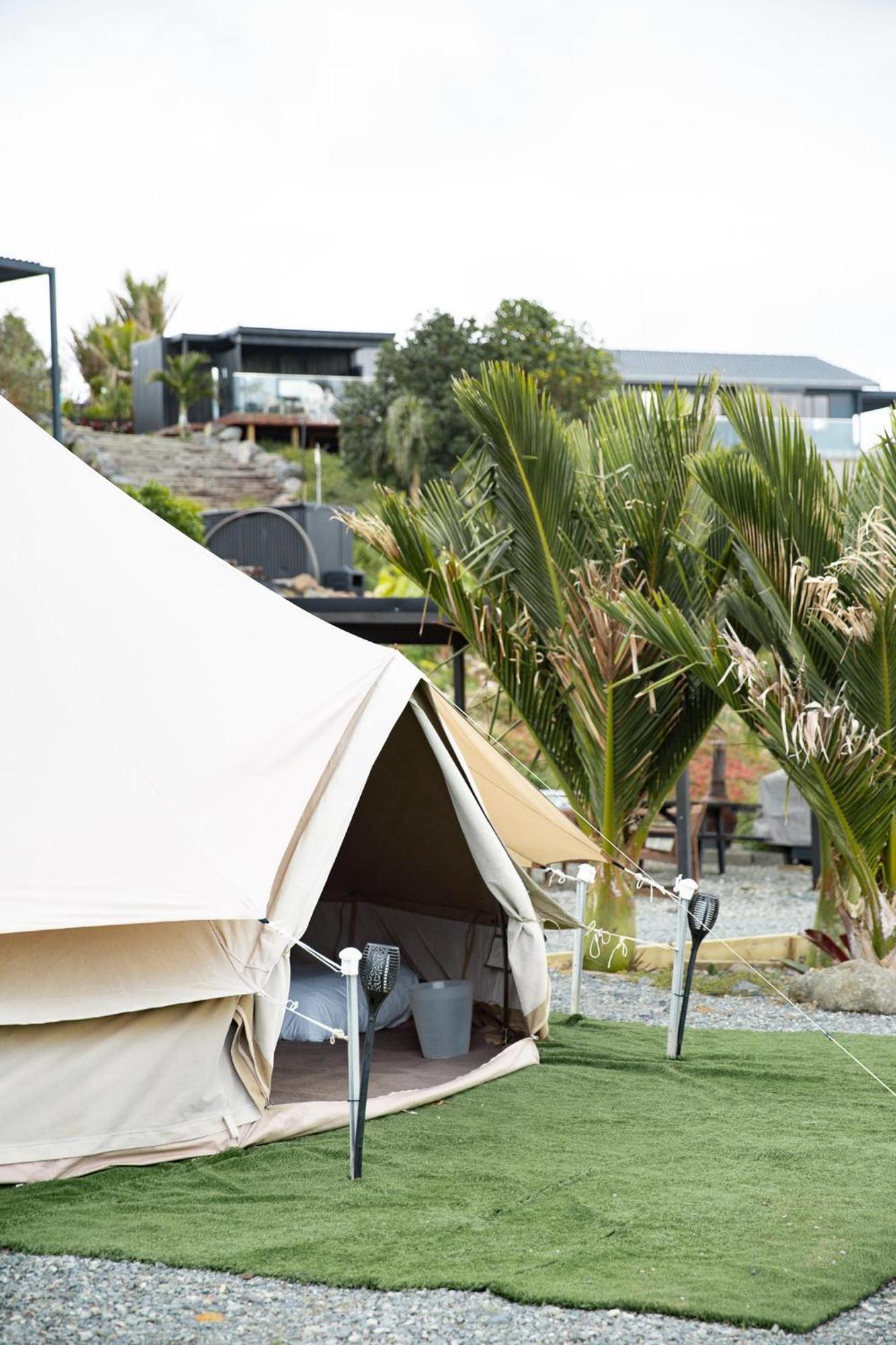 Отель Aotearoa Surf Eco Pods Te Arai Экстерьер фото
