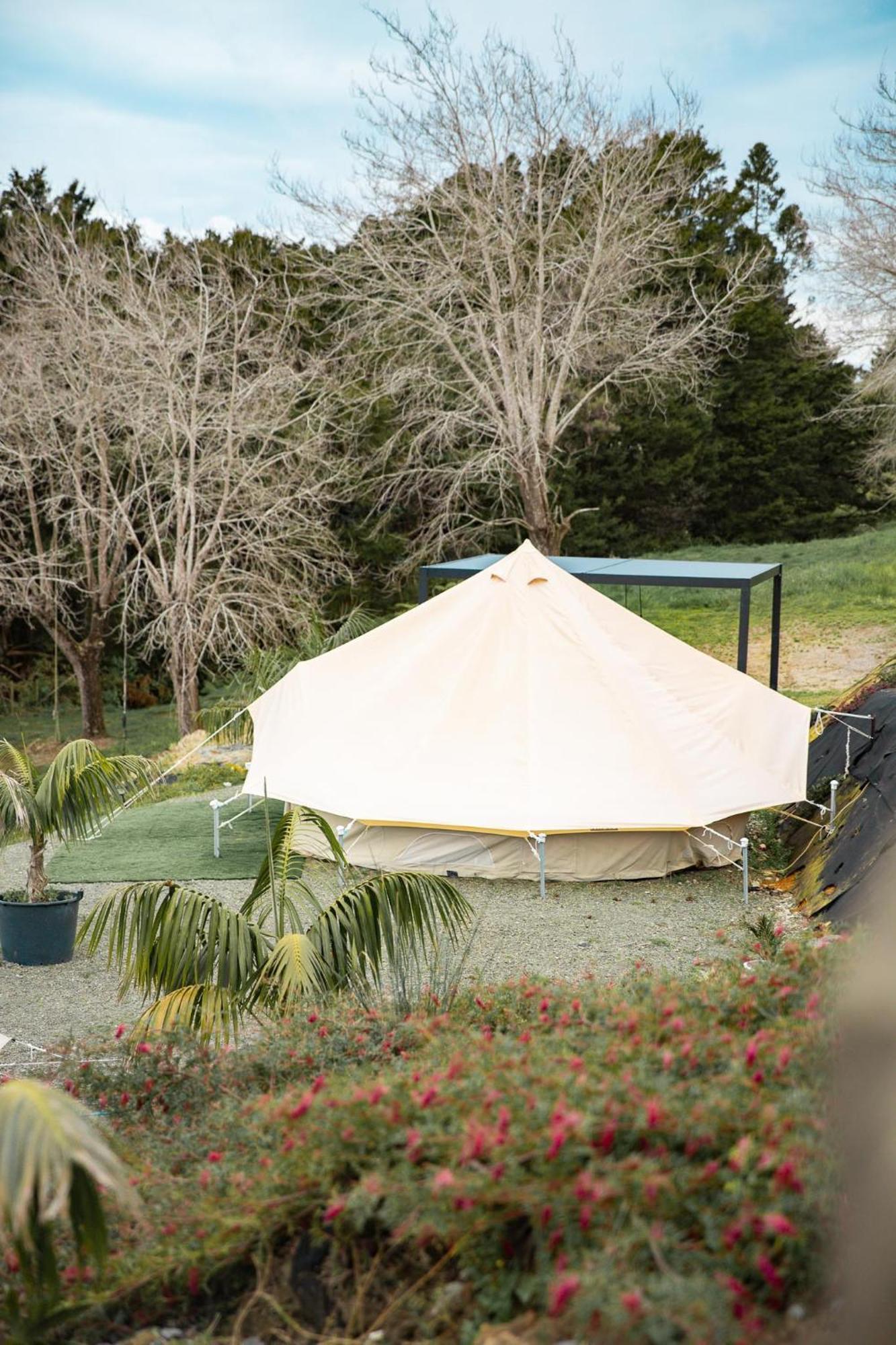 Отель Aotearoa Surf Eco Pods Te Arai Экстерьер фото