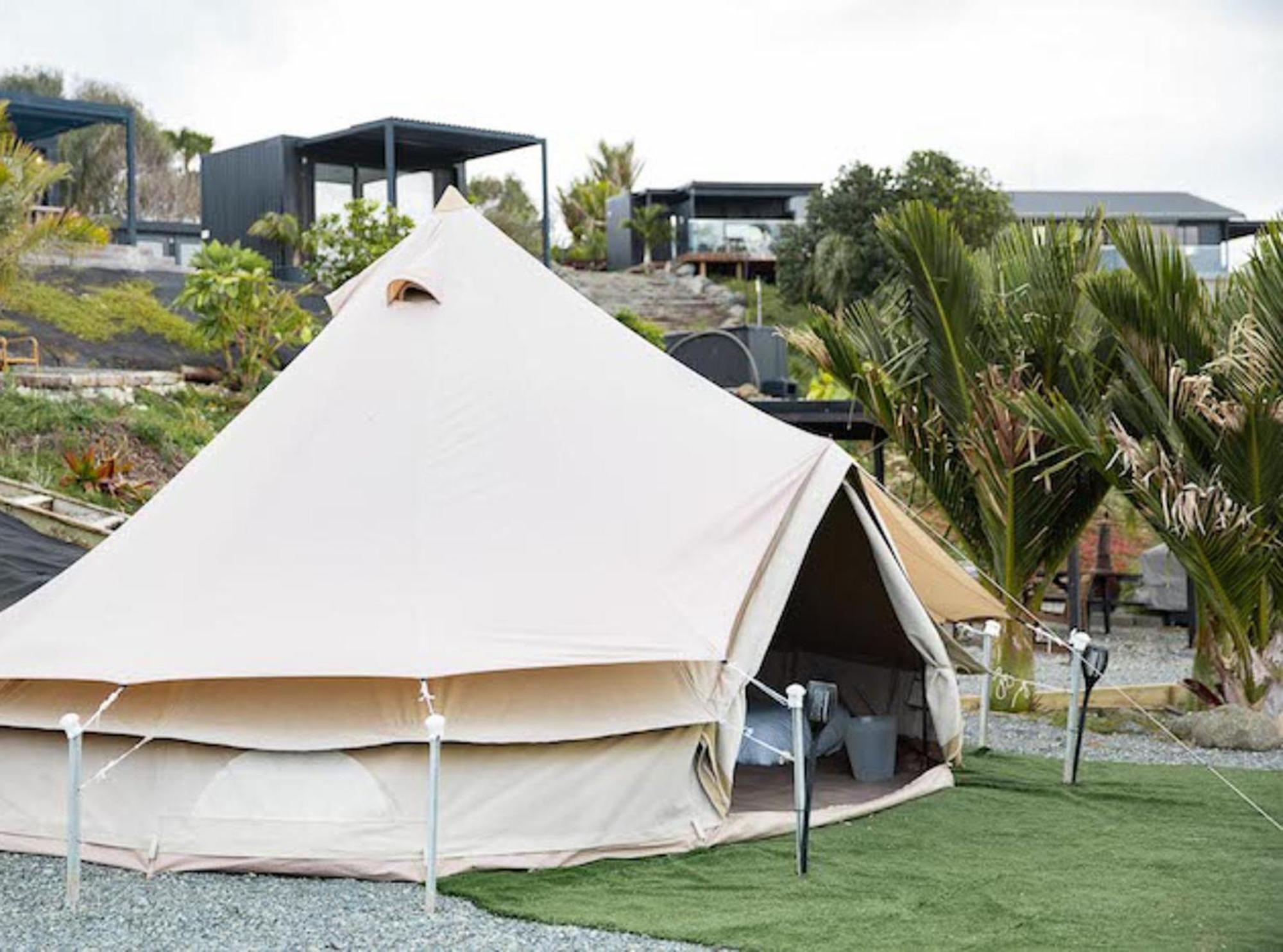 Отель Aotearoa Surf Eco Pods Te Arai Экстерьер фото
