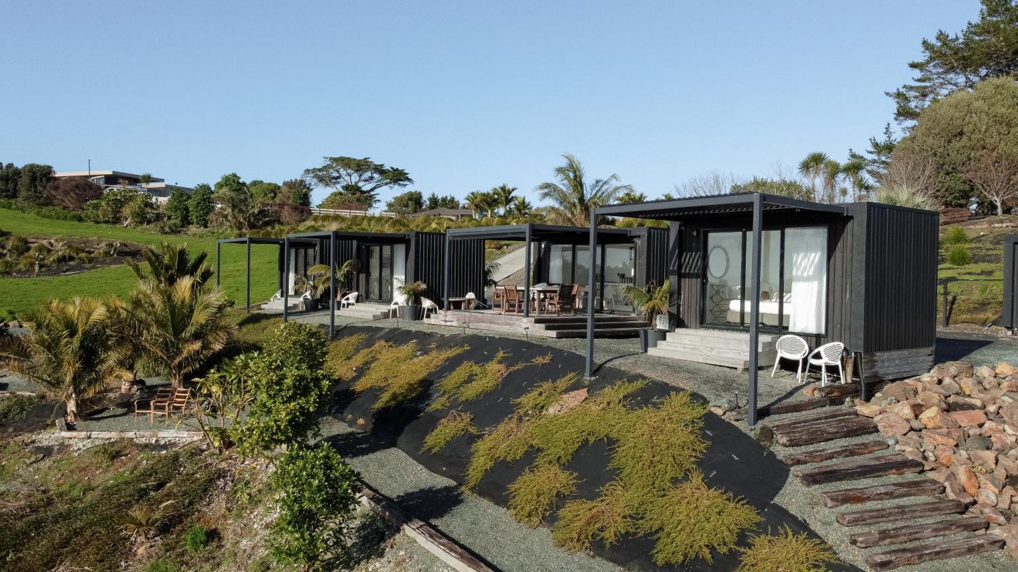 Отель Aotearoa Surf Eco Pods Te Arai Экстерьер фото